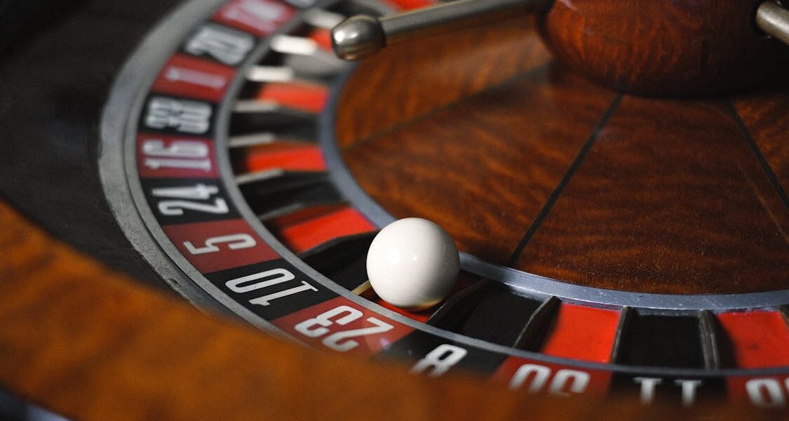 Gamifizierung der Tradition: Wie klassische Casinospiele für das digitale Zeitalter neu erfunden werden